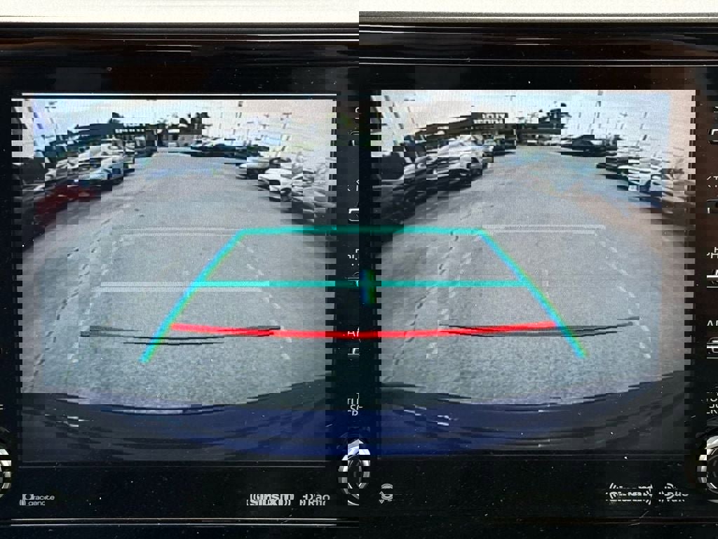 Used 2021 Toyota Highlander XLE image 28