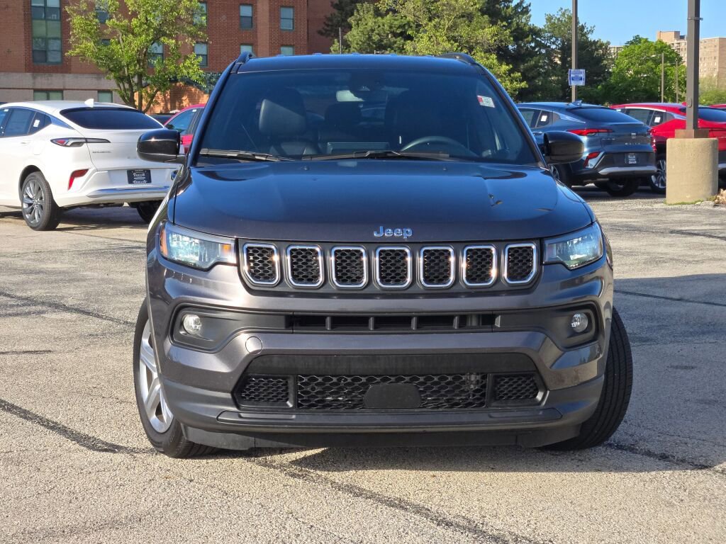 Used 2024 Jeep Compass Latitude AWD/4WD image 5