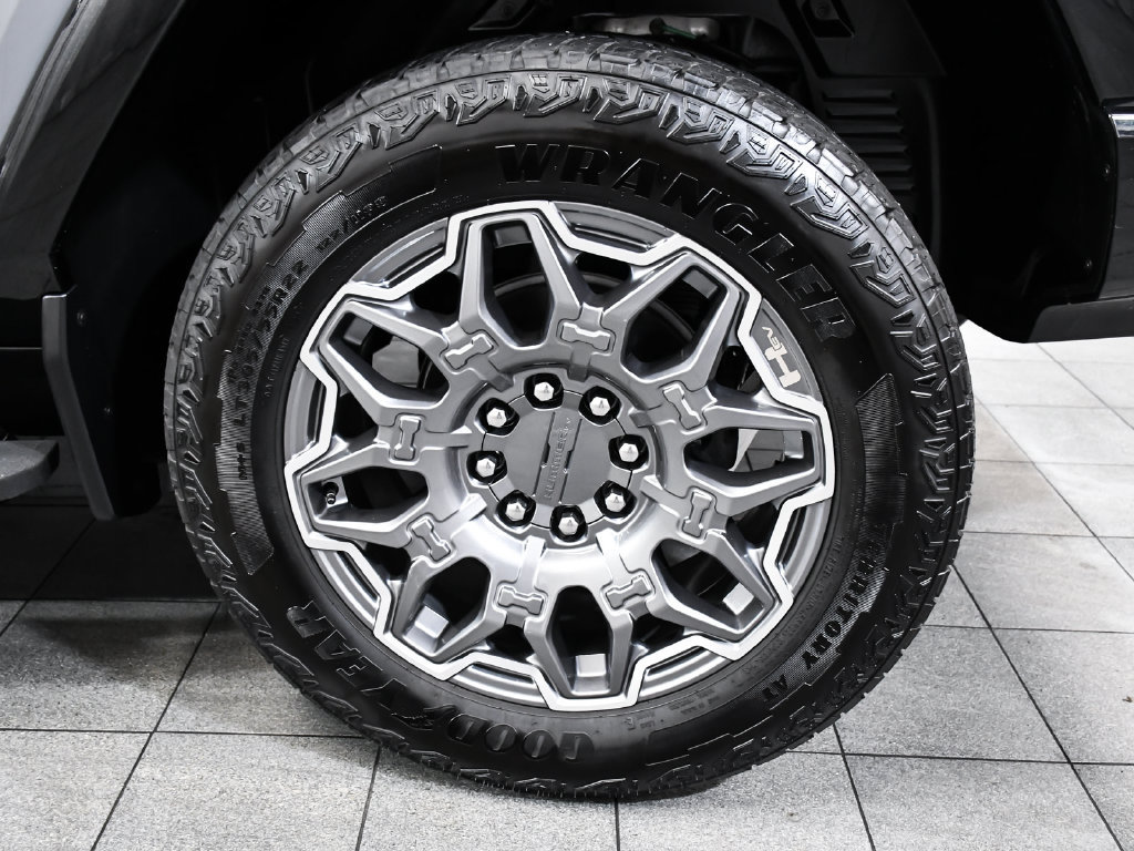 Used 2025 GMC Hummer EV 3X AWD/4WD image 8