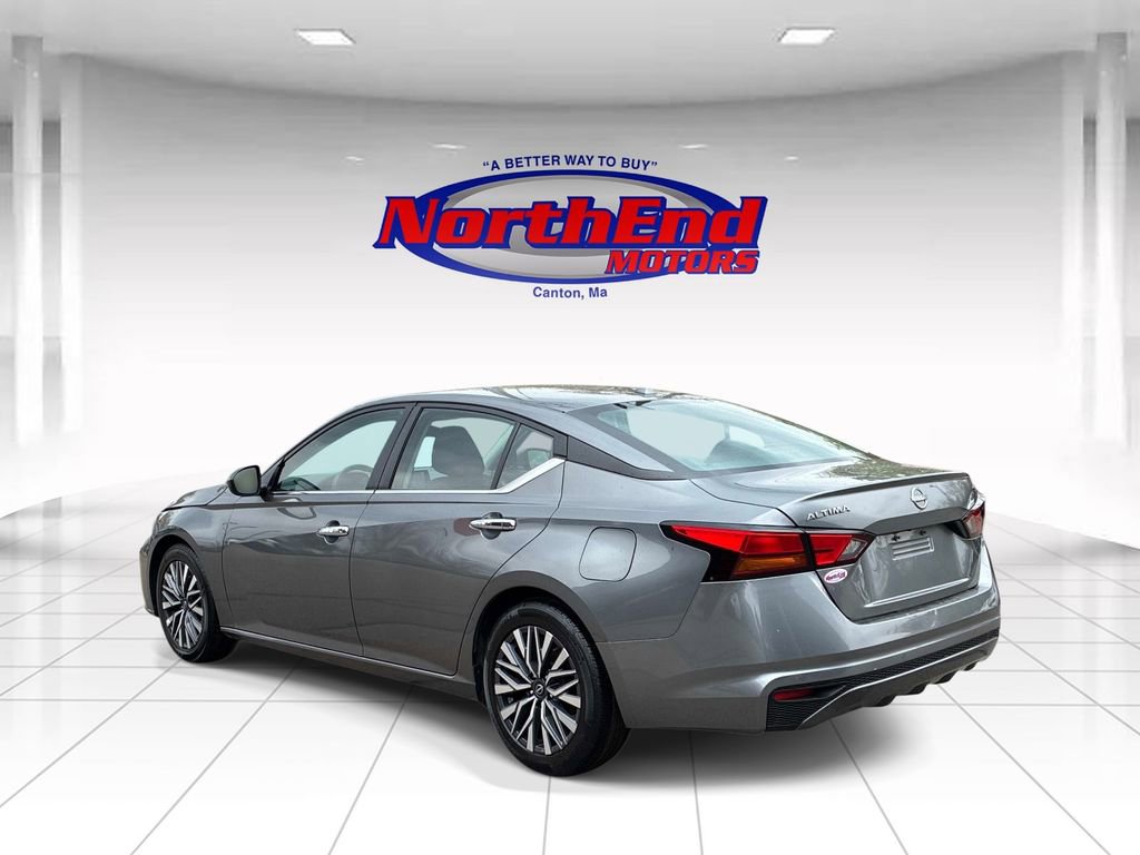 Used 2023 Nissan Altima 2.5 SV FWD image 5