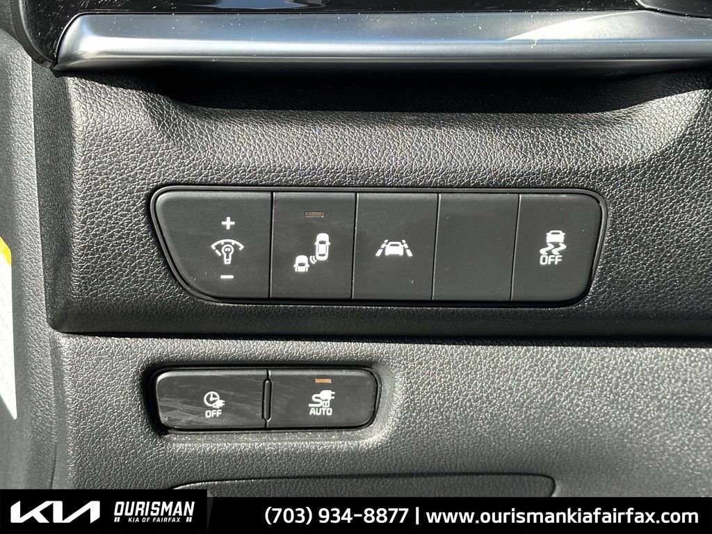 Used 2022 Kia Niro EX w/ Cold Weather Package image 14