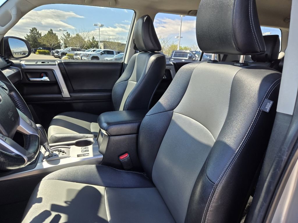 Used 2016 Toyota 4Runner SR5 Premium AWD/4WD image 2