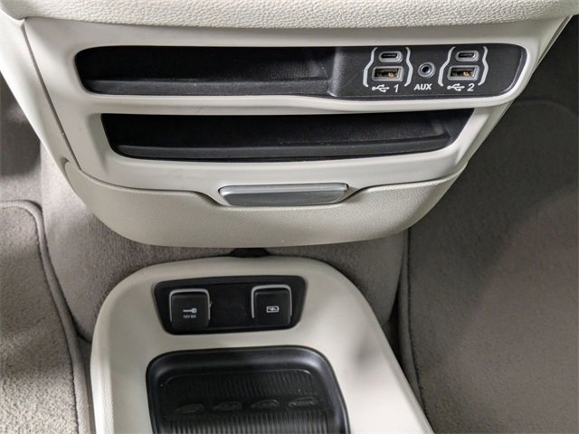 Used 2021 Chrysler Pacifica Touring-L image 23