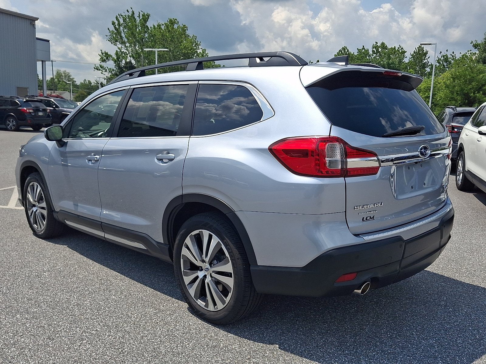 Used 2022 Subaru Ascent Limited w/ Technology Package AWD/4WD image 6