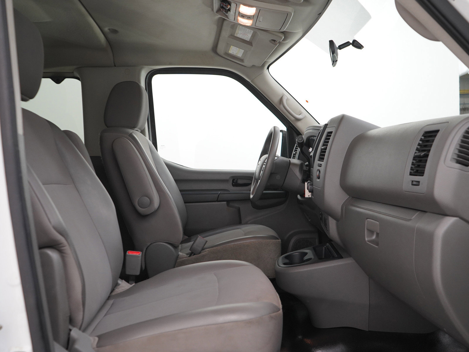 Used 2020 Nissan NV 3500 S RWD image 11