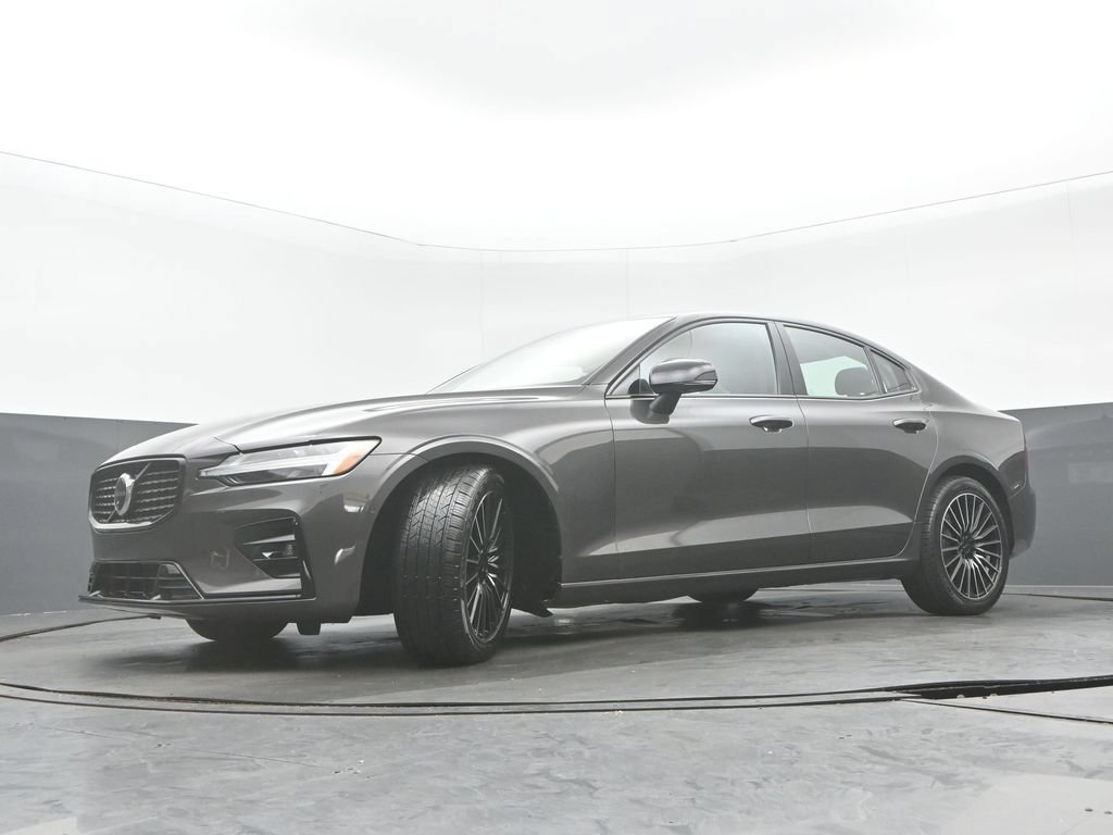 Used 2024 Volvo S60 B5 Plus AWD/4WD image 28