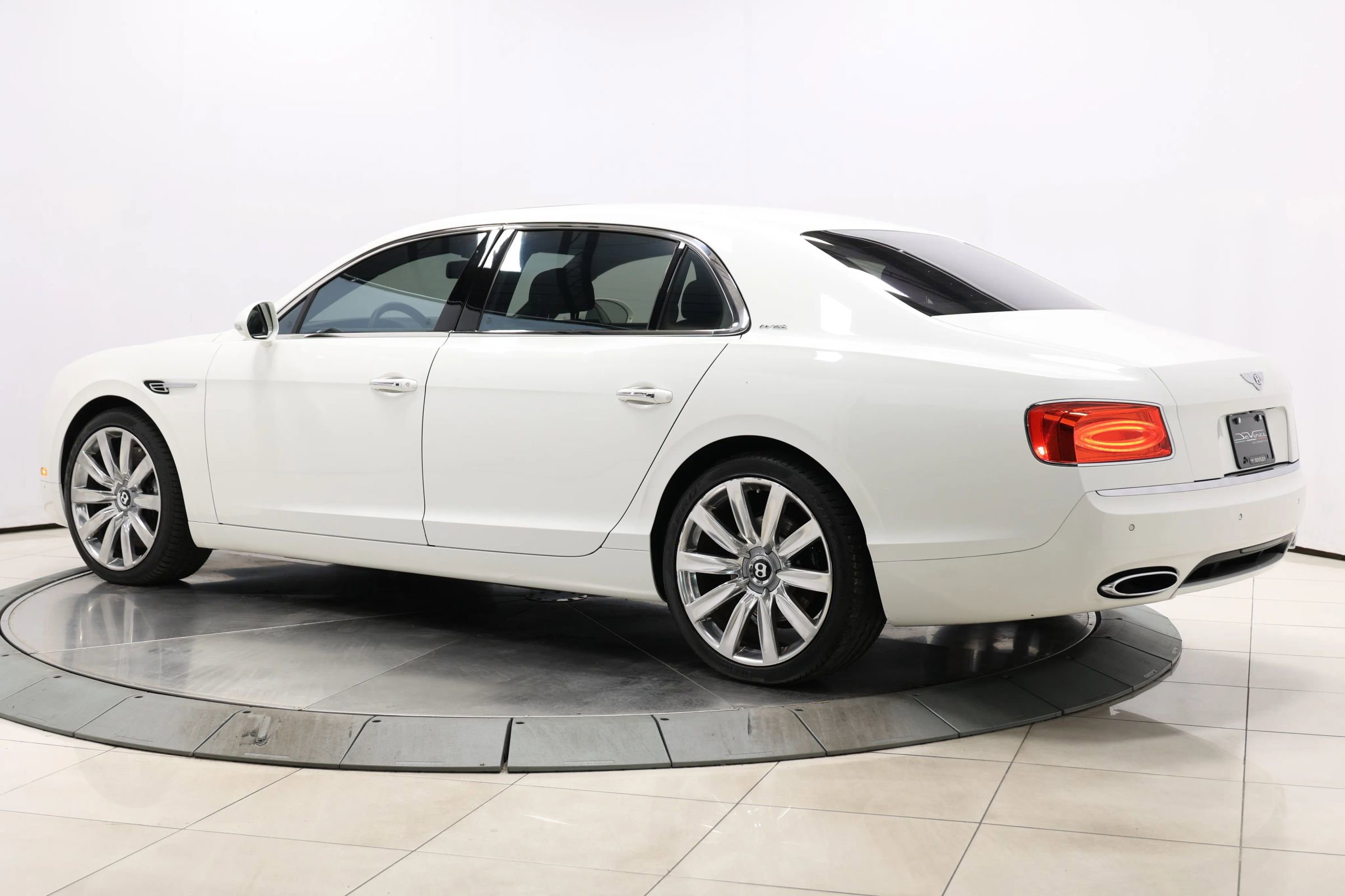 Used 2014 Bentley Flying Spur W12 image 50
