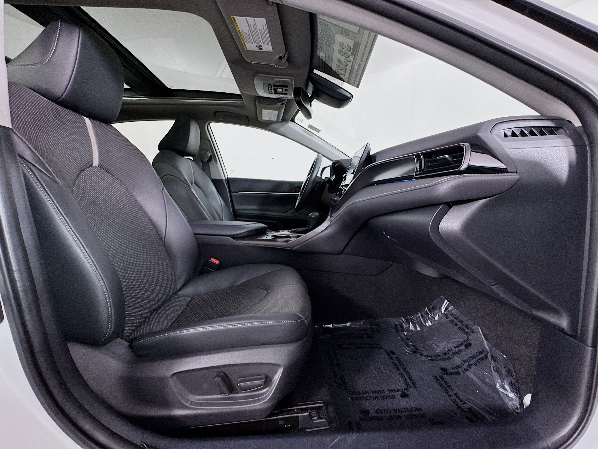 Certified 2021 Toyota Camry XSE w/ Navigation Package FWD image 31