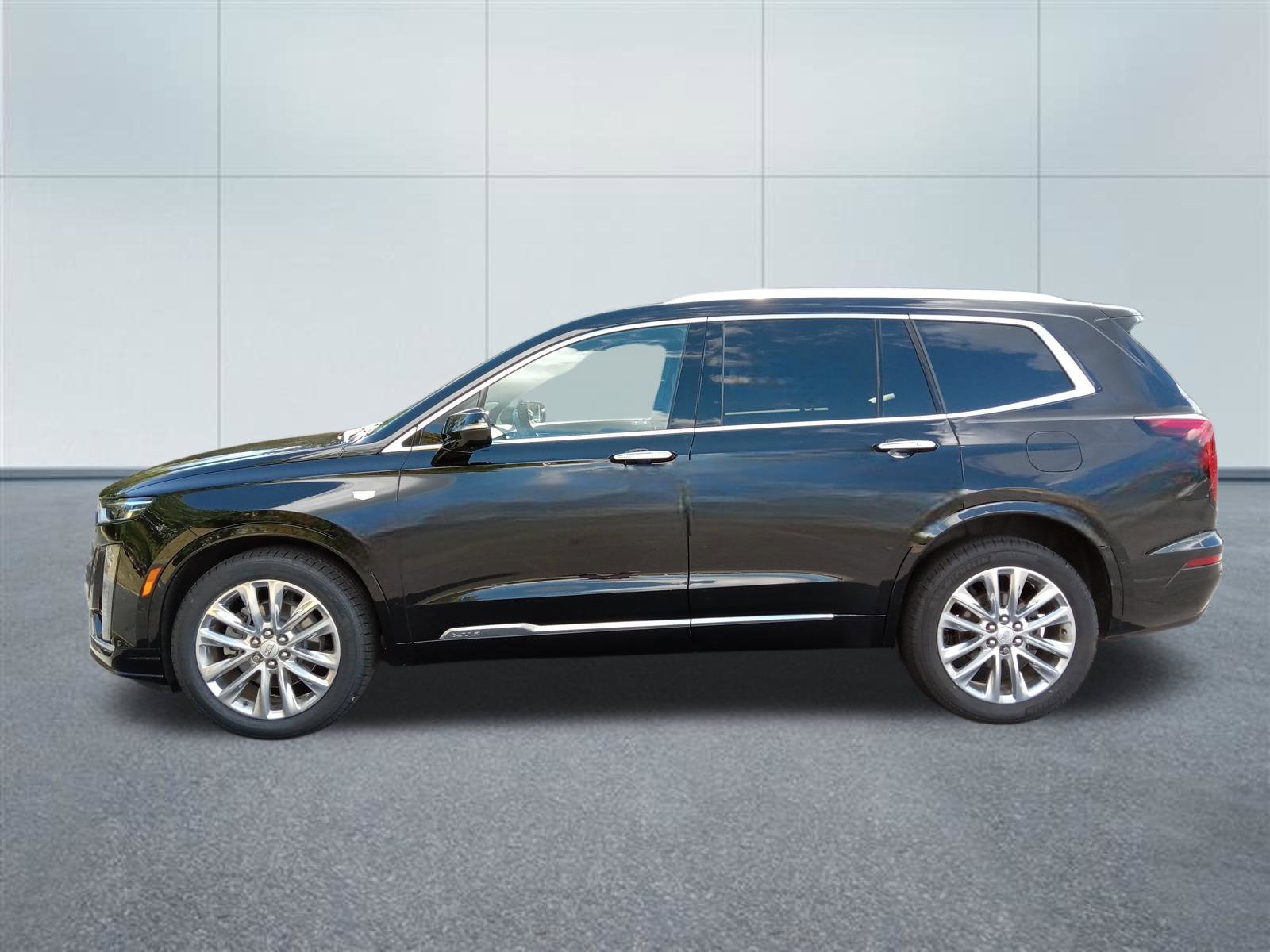 Used 2020 Cadillac XT6 Premium Luxury AWD/4WD image 2