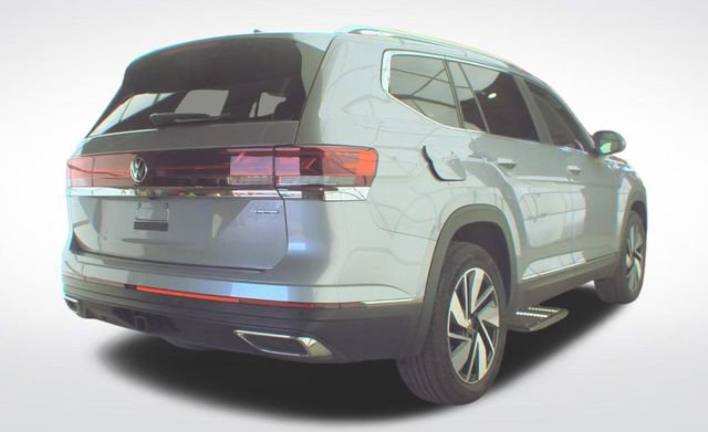 Used 2025 Volkswagen Atlas SEL image 2