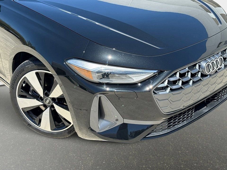 Used 2025 Audi A5 2.0T Premium w/ Convenience Package image 6