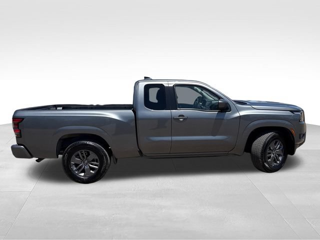 Certified 2025 Nissan Frontier SV RWD image 9