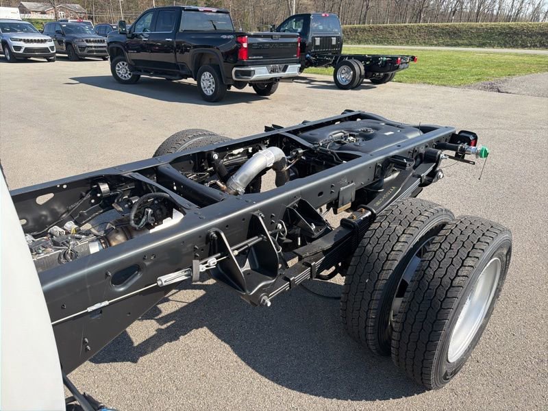 New 2026 RAM 5500 Tradesman w/ Chrome Appearance Group image 10