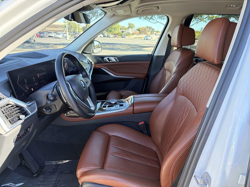 Used 2023 BMW X7 xDrive40i image 22