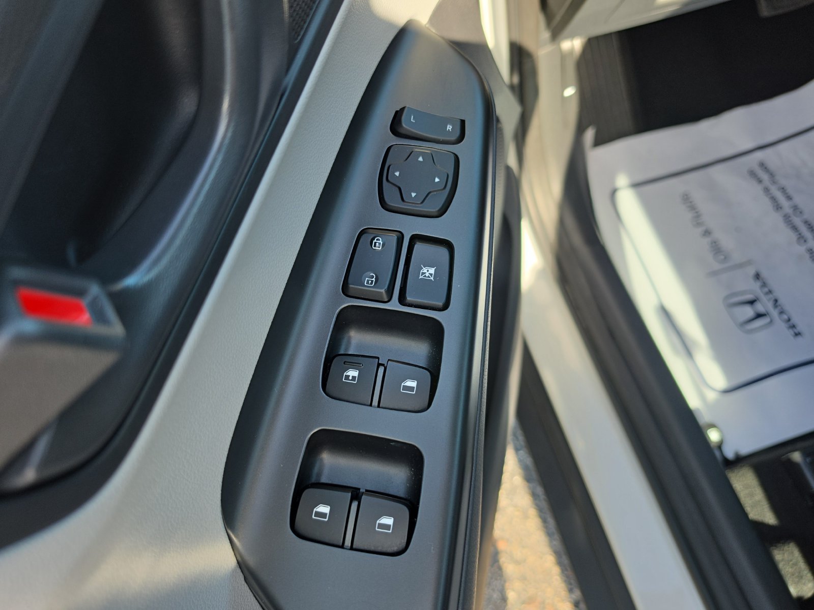 Used 2023 Hyundai Kona SE AWD/4WD image 14