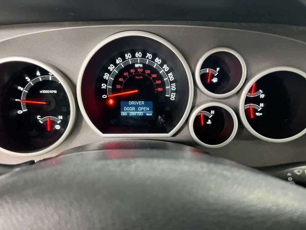 Used 2010 Toyota Tundra Limited AWD/4WD image 12