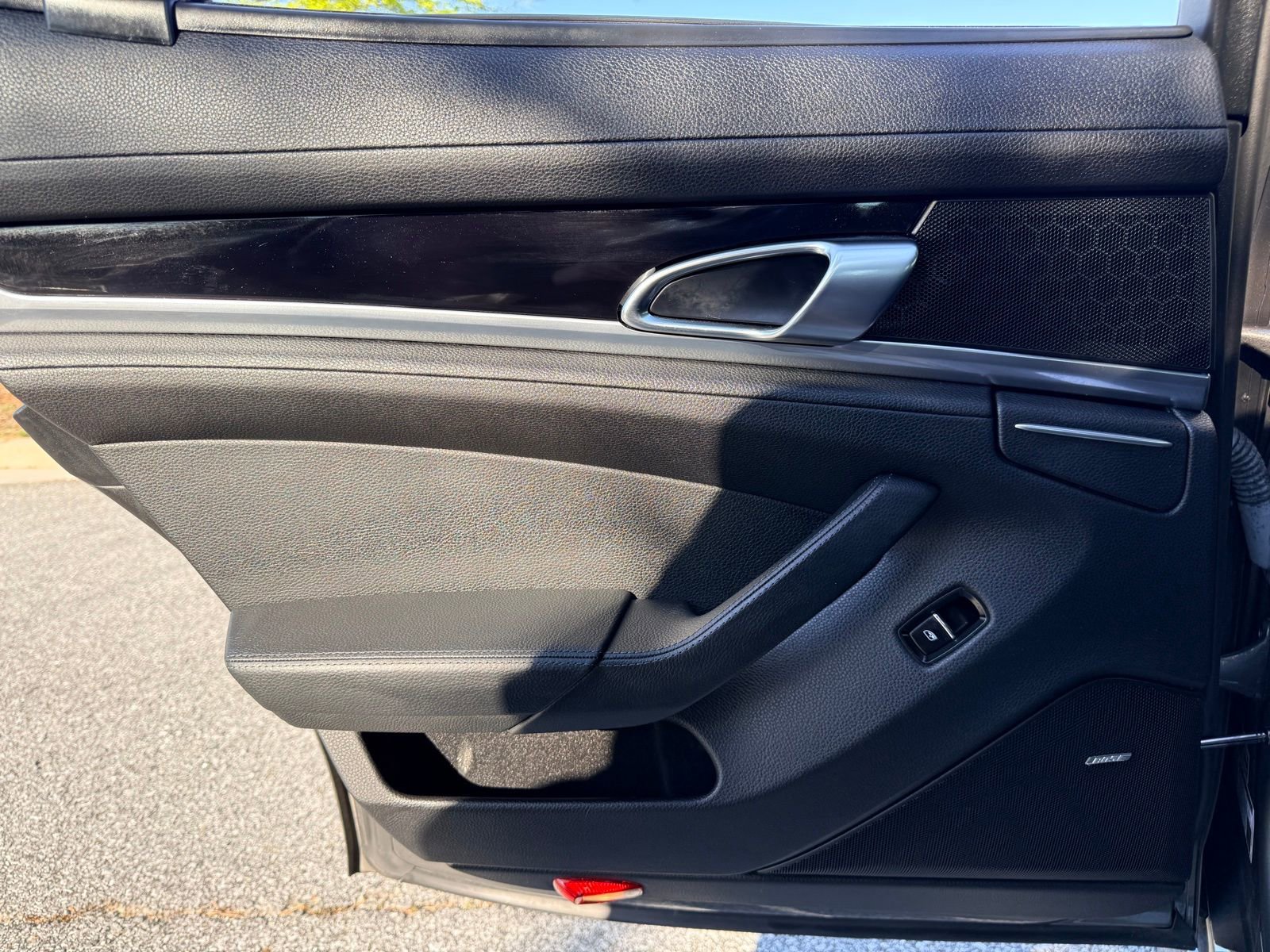 Used 2015 Porsche Panamera 4 image 45