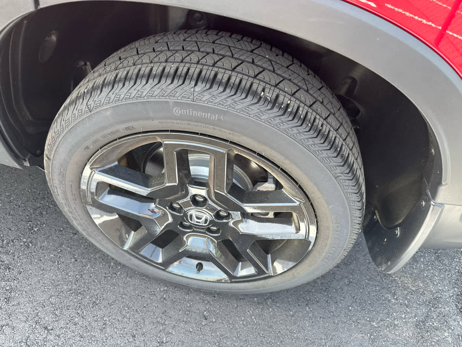 Used 2025 Honda Passport Black Edition image 5