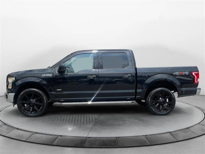Used 2015 Ford F150 XLT image 2