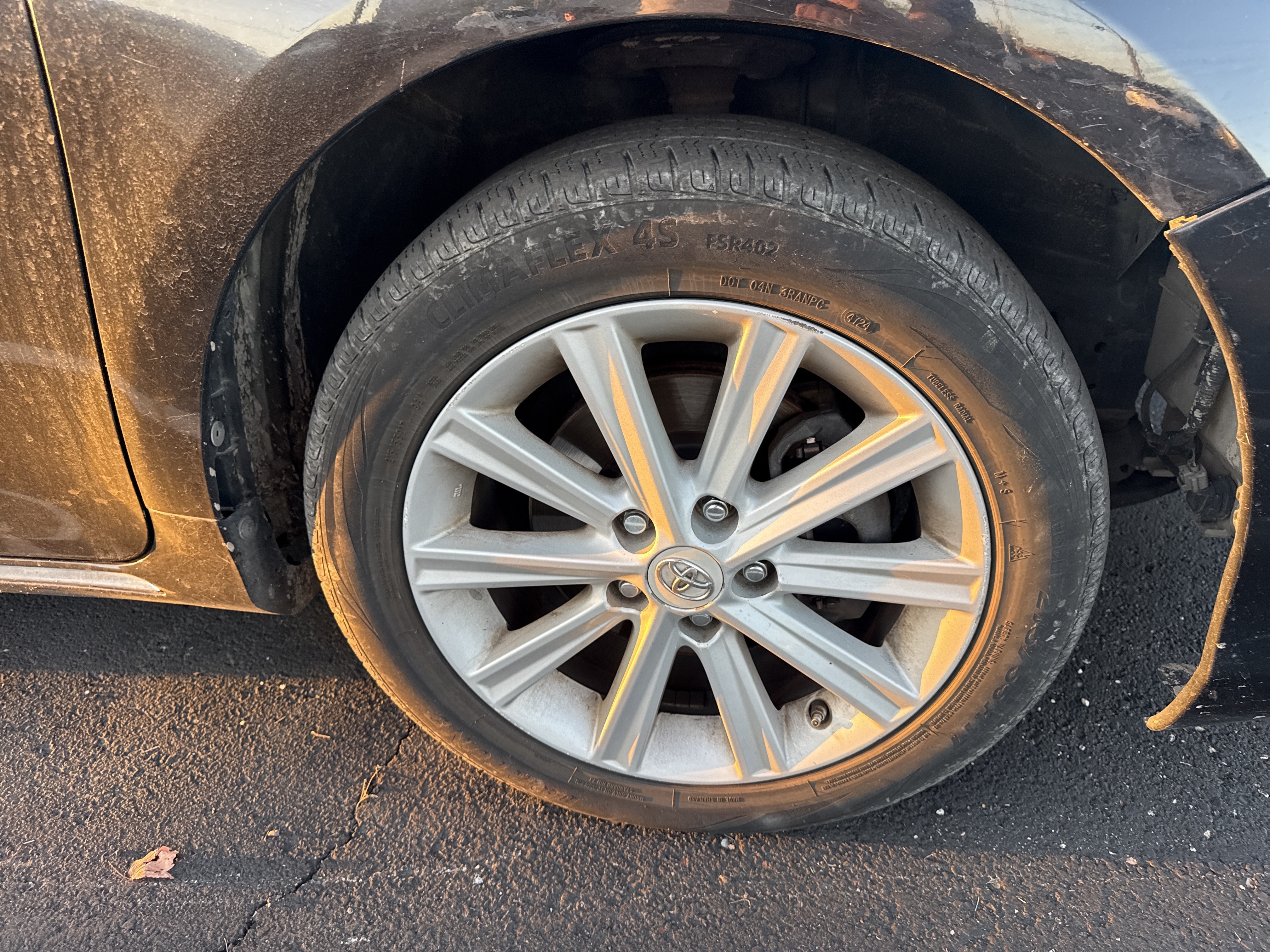 Used 2012 Toyota Camry XLE FWD image 6