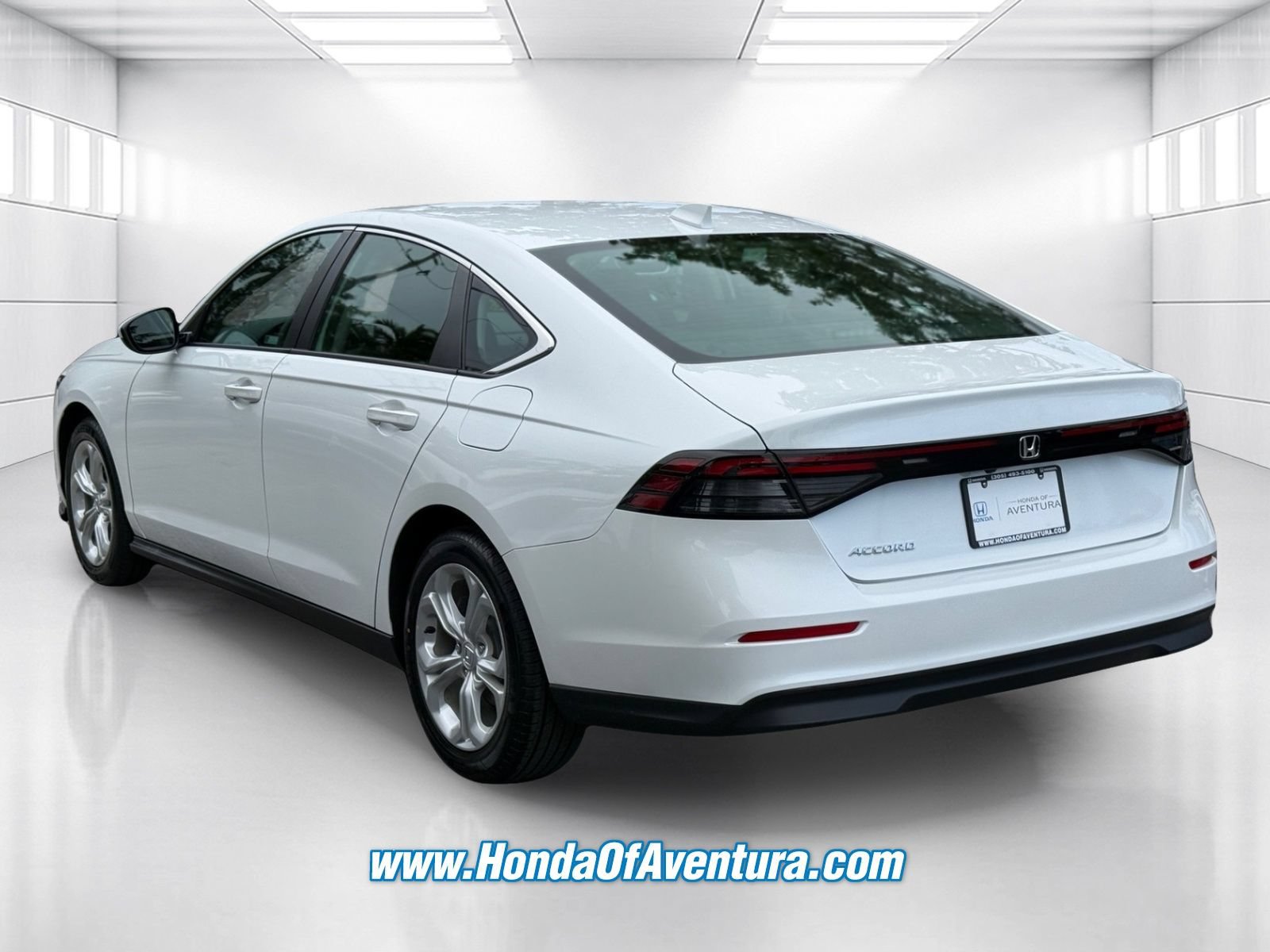 Certified 2023 Honda Accord LX image 4