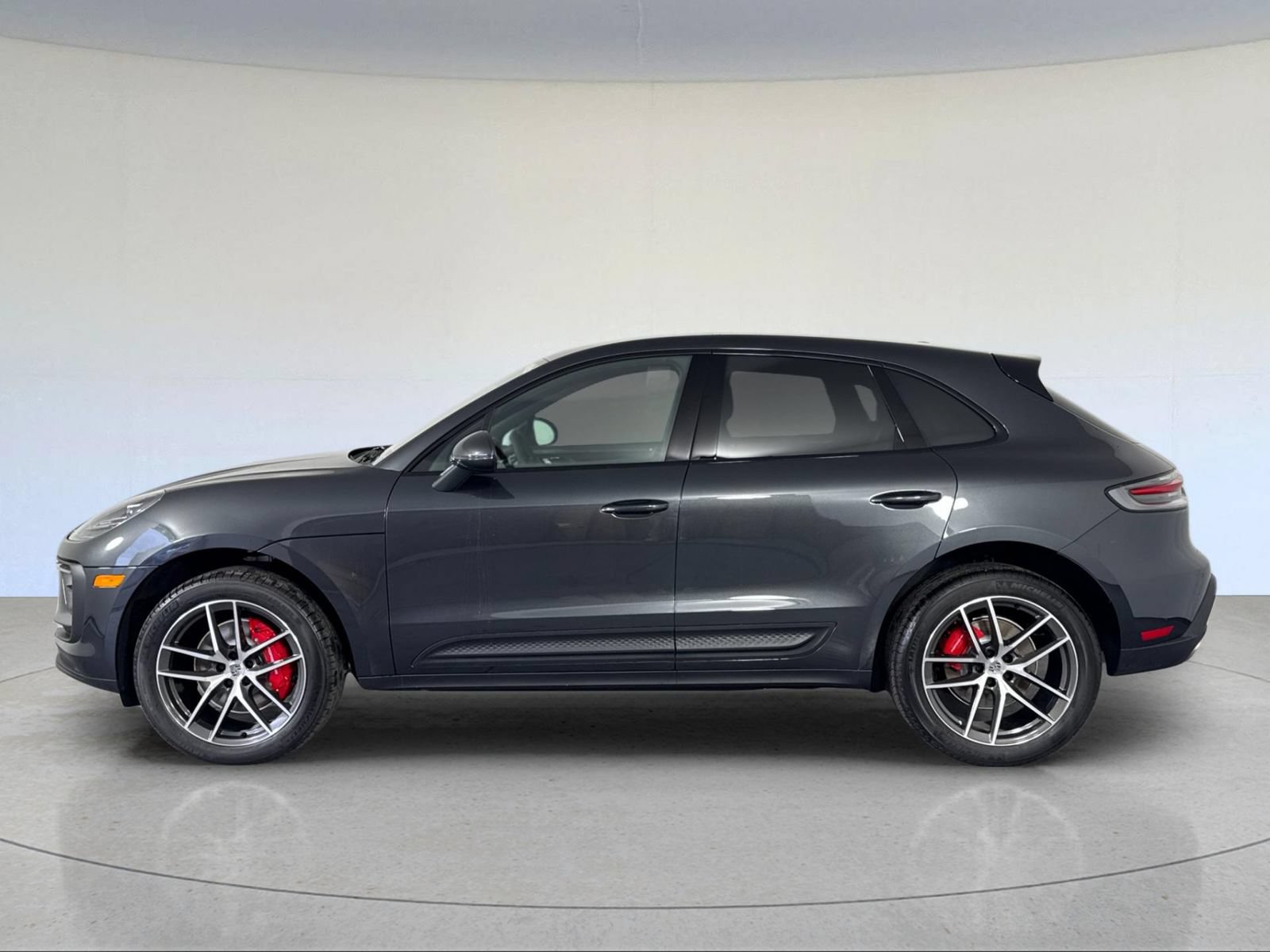 Used 2026 Porsche Macan S AWD/4WD image 2