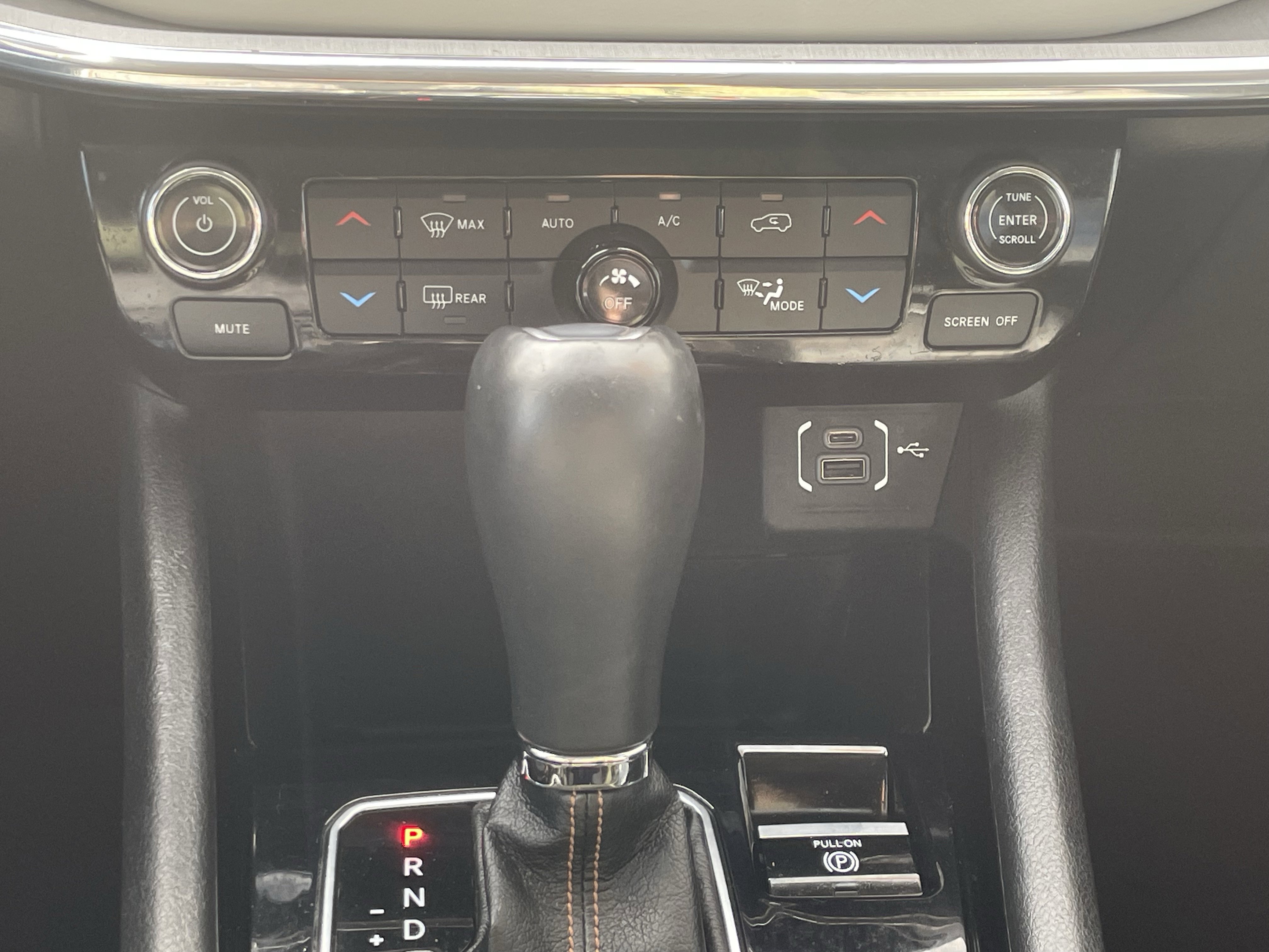 Used 2022 Jeep Compass Limited image 25