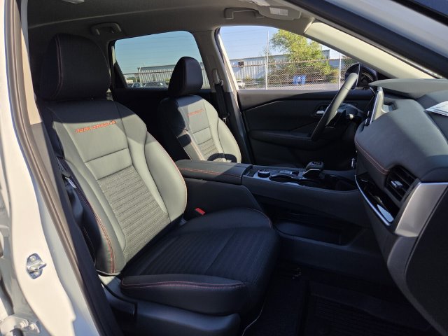 New 2026 Nissan Rogue SV AWD/4WD image 13