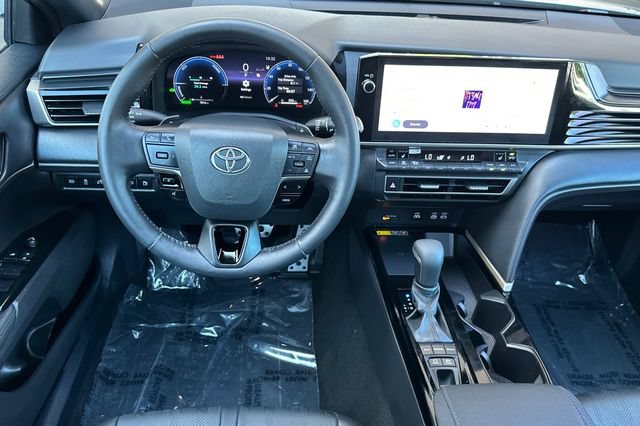 Used 2025 Toyota Camry XSE FWD image 11