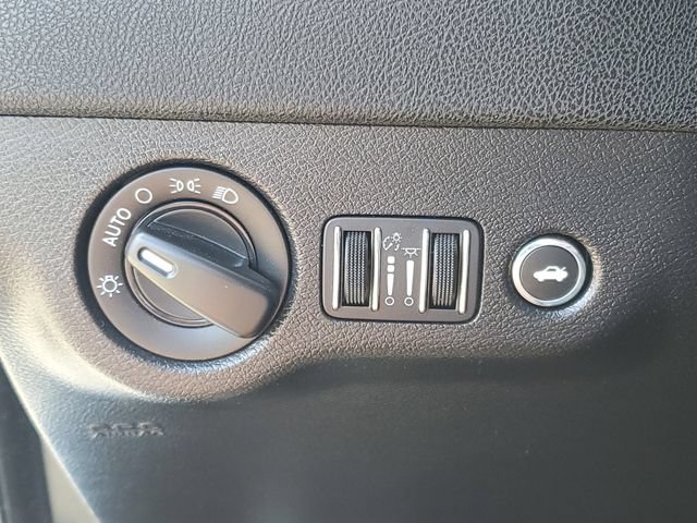Used 2023 Dodge Charger SXT RWD image 26