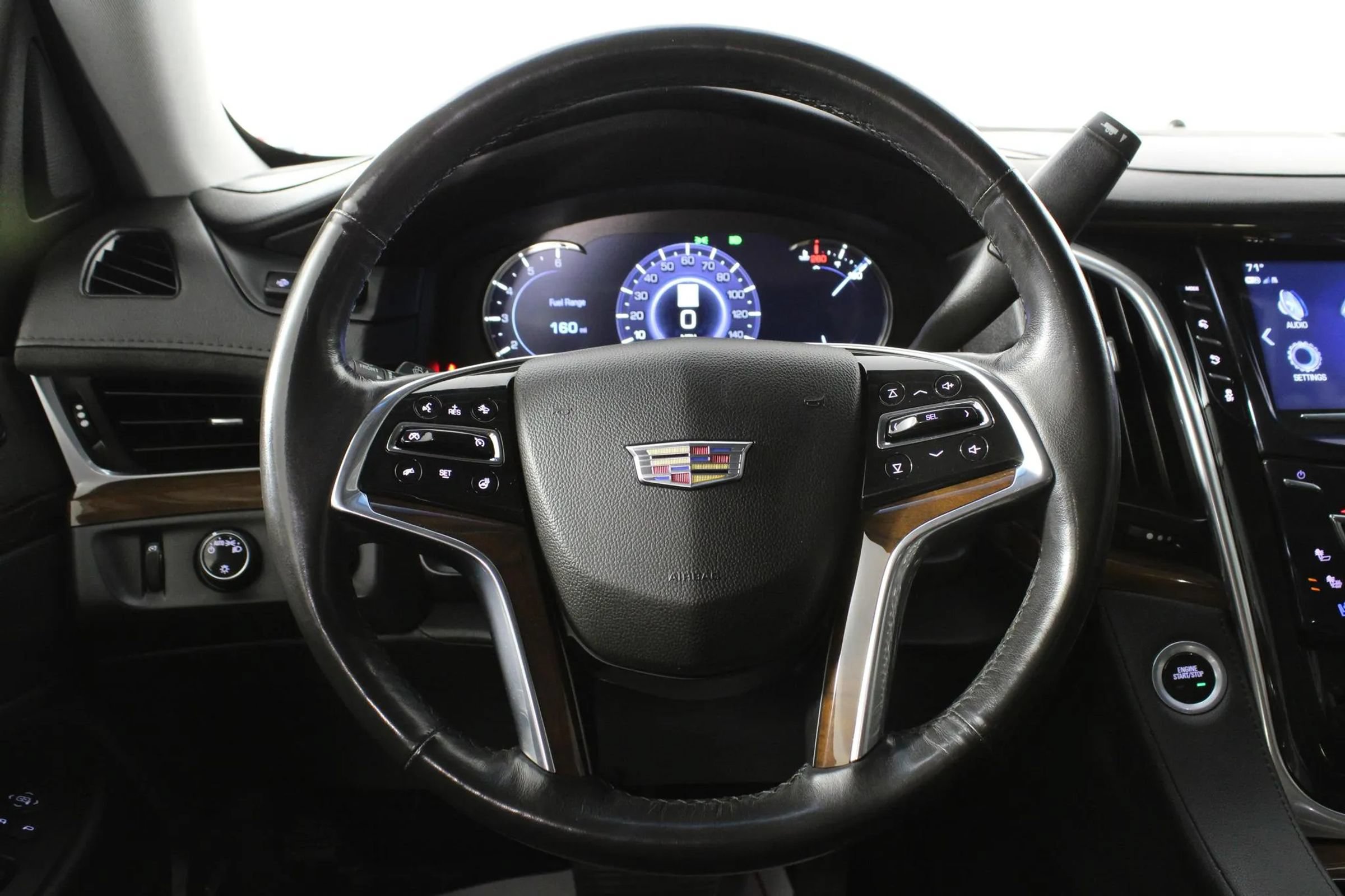 Used 2020 Cadillac Escalade ESV Luxury AWD/4WD image 13