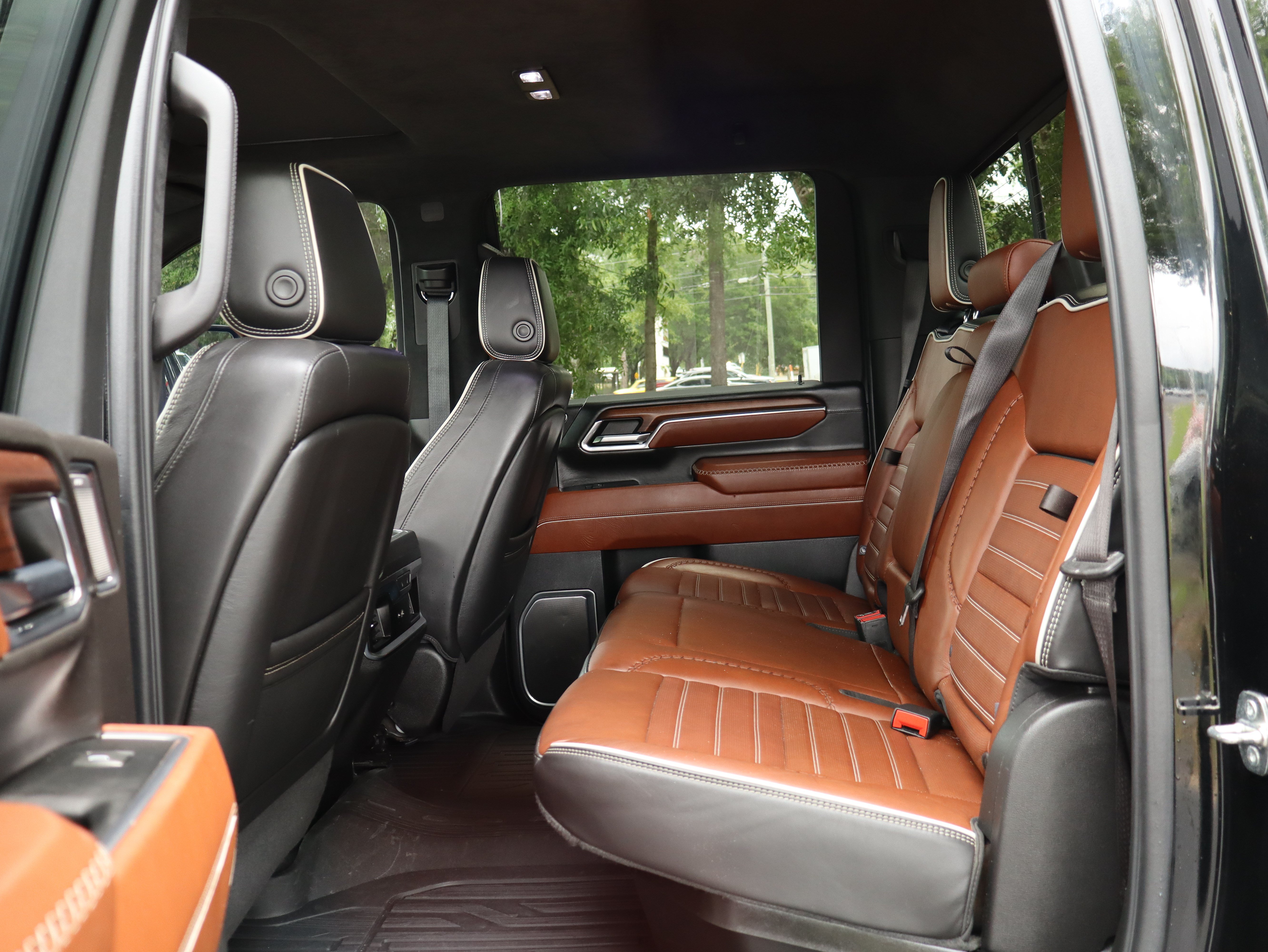 Used 2024 GMC Sierra 2500 Denali Ultimate AWD/4WD image 43