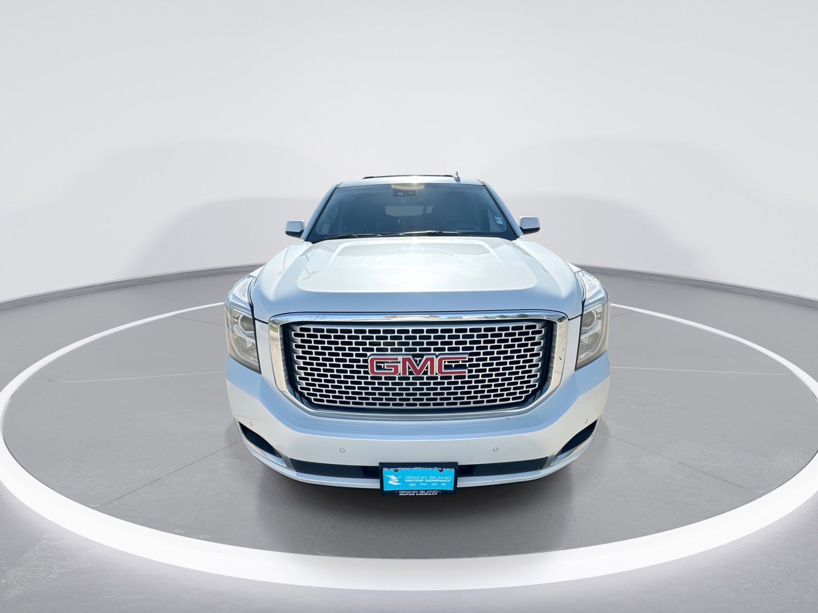 Used 2017 GMC Yukon XL Denali w/ Open Road Package AWD/4WD image 3