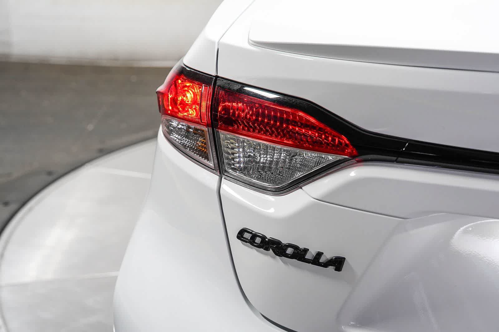 Used 2024 Toyota Corolla SE FWD image 11