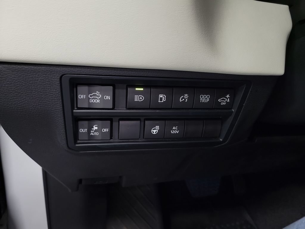 Used 2023 Toyota Tundra Capstone AWD/4WD image 23