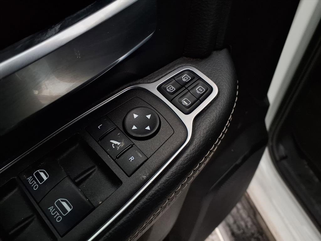 Used 2024 RAM 2500 Big Horn w/ Sport Appearance Package image 22