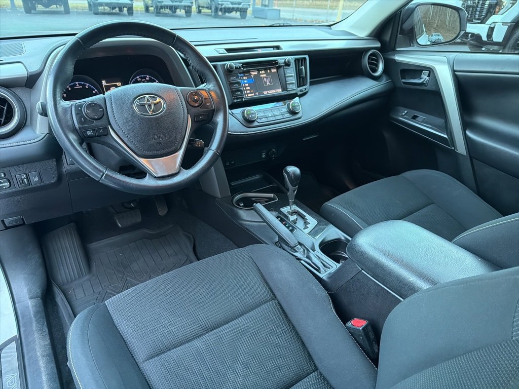 Used 2018 Toyota RAV4 Adventure image 19