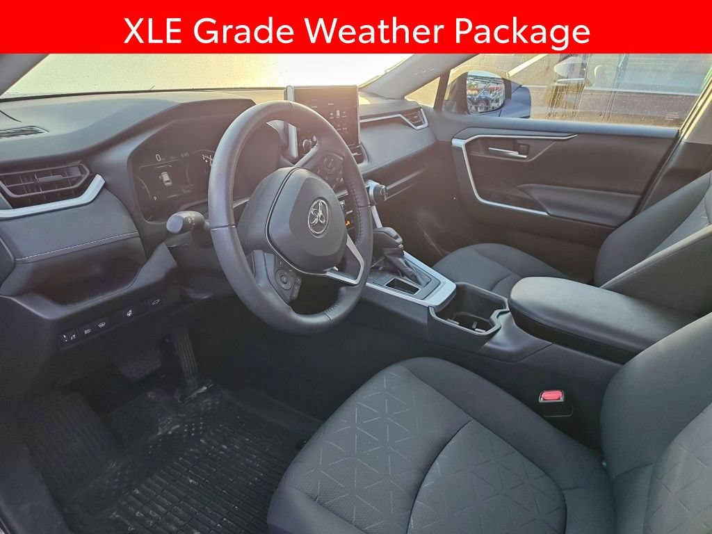 Used 2023 Toyota RAV4 XLE w/ Convenience Package FWD image 7