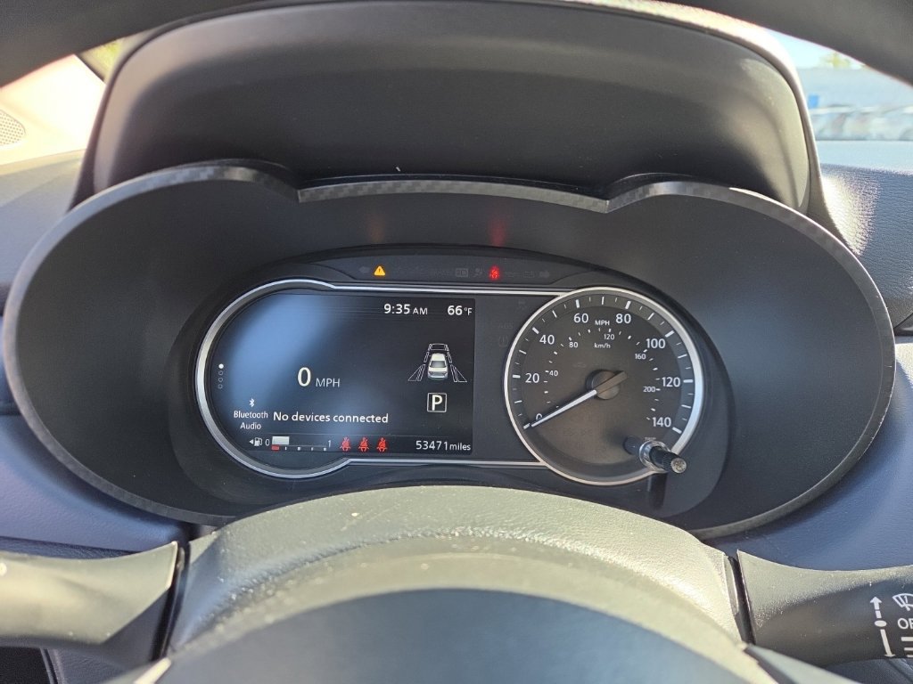 Used 2024 Nissan Versa SV FWD image 7