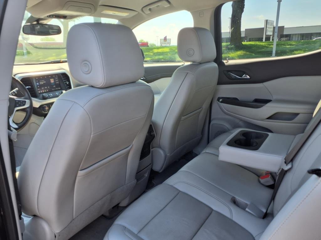 Certified 2023 GMC Acadia SLT image 27