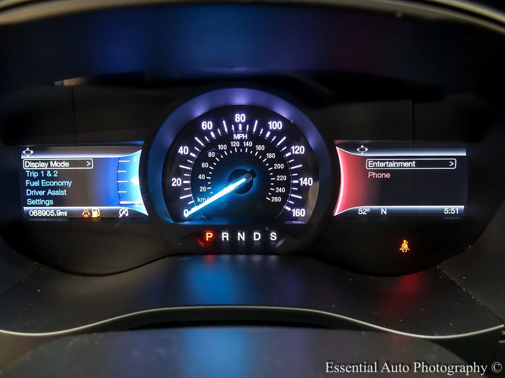 Certified 2018 Ford Fusion SE w/ Fusion SE Technology Package FWD image 15
