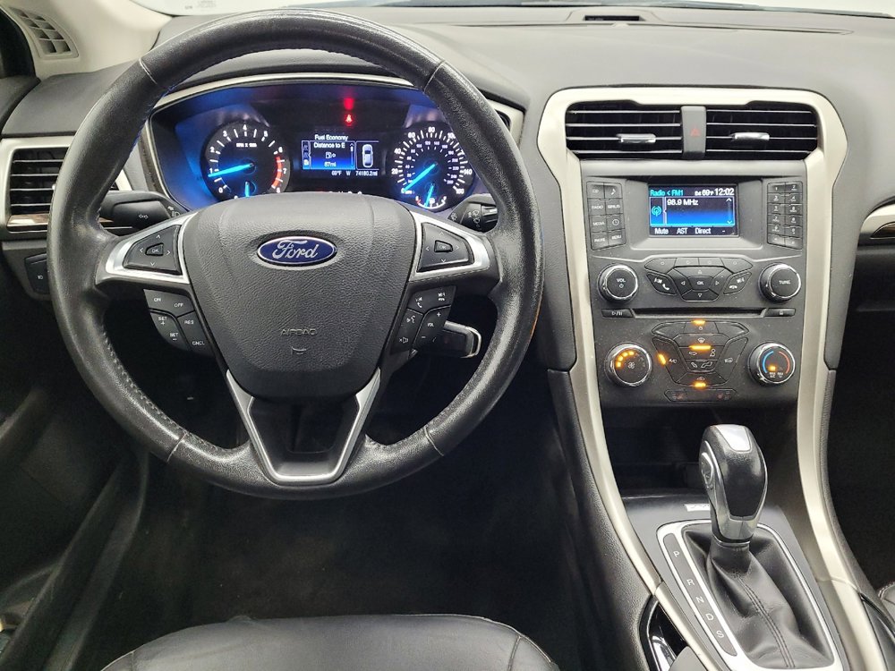 Used 2016 Ford Fusion SE w/ Equipment Group 202A FWD image 22