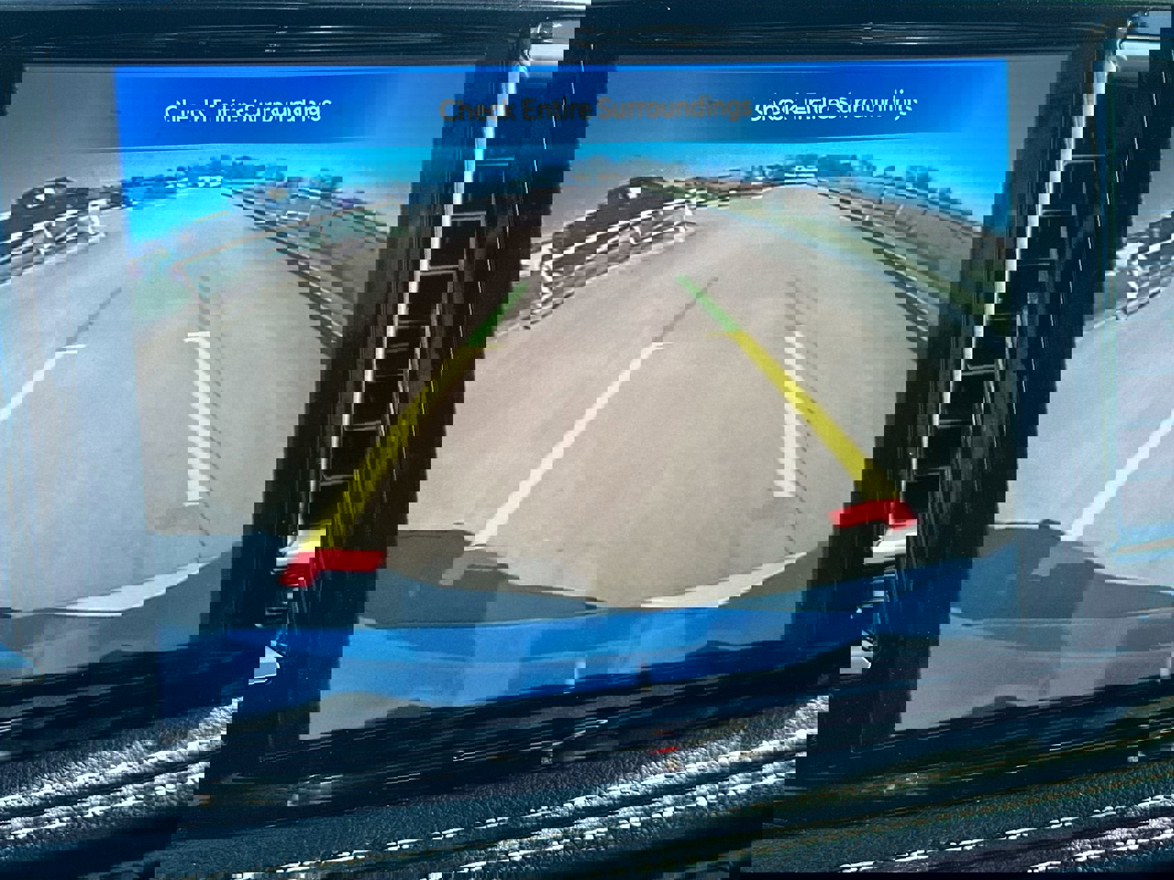 Used 2025 Chrysler Pacifica Limited image 17