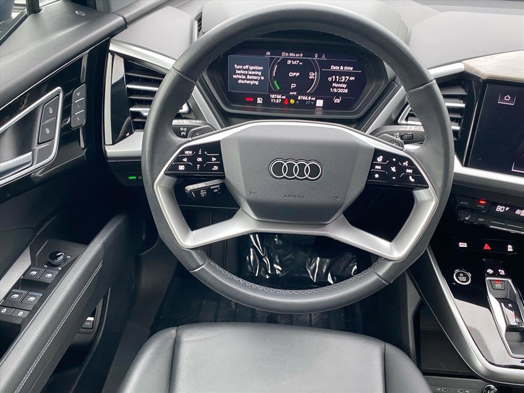 Used 2024 Audi Q4 e-tron Premium Plus w/ Premium Plus image 4