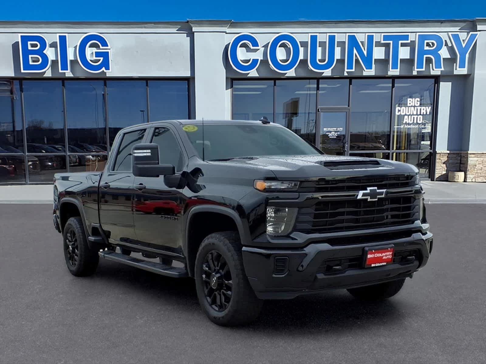 Used 2025 Chevrolet Silverado 2500 Custom w/ Custom Value Package AWD/4WD image 8