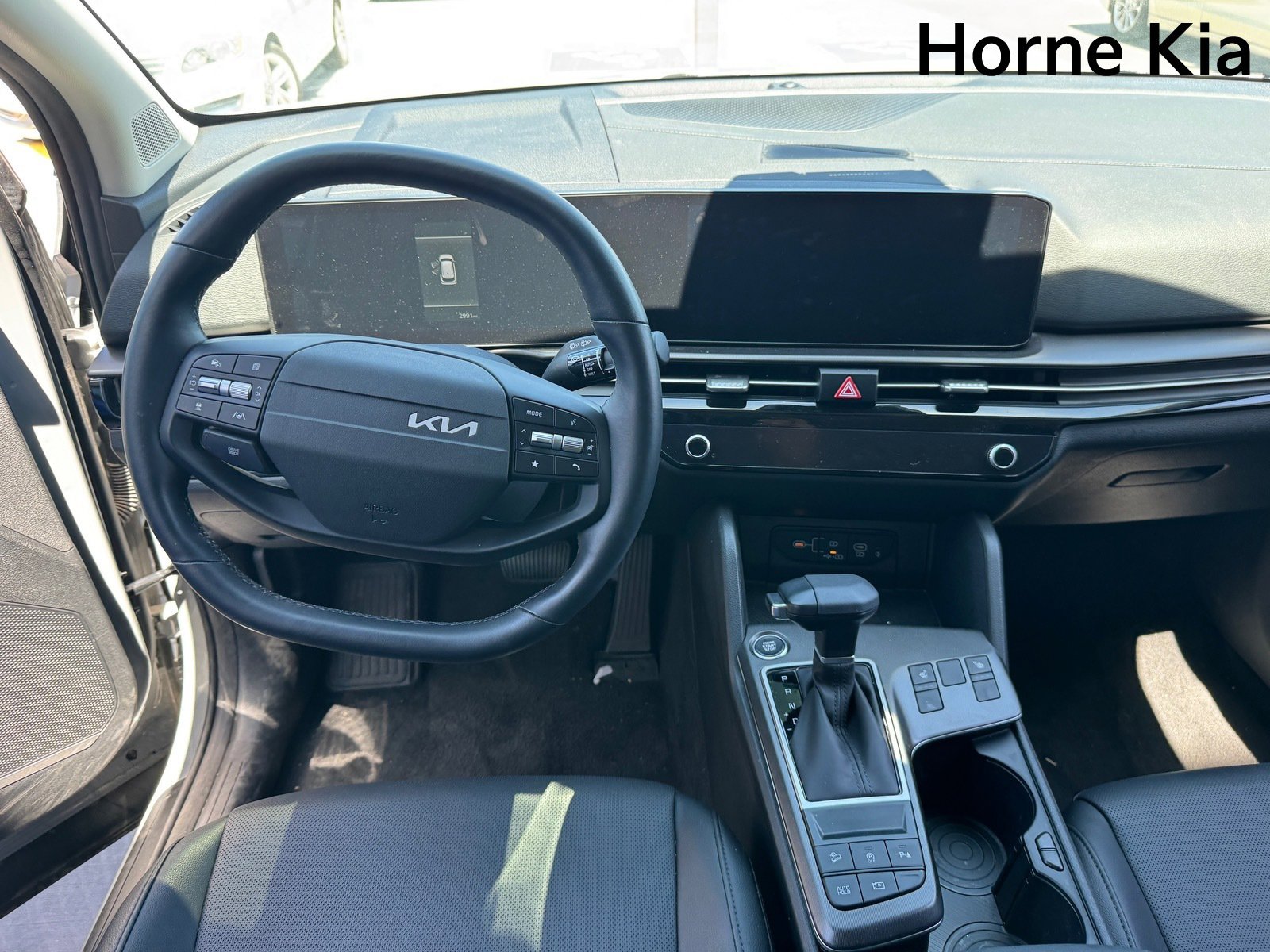 New 2026 Kia Sportage EX w/ EX Panorama Roof Package FWD image 13