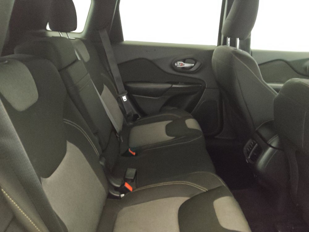 Used 2014 Jeep Cherokee Latitude AWD/4WD image 19