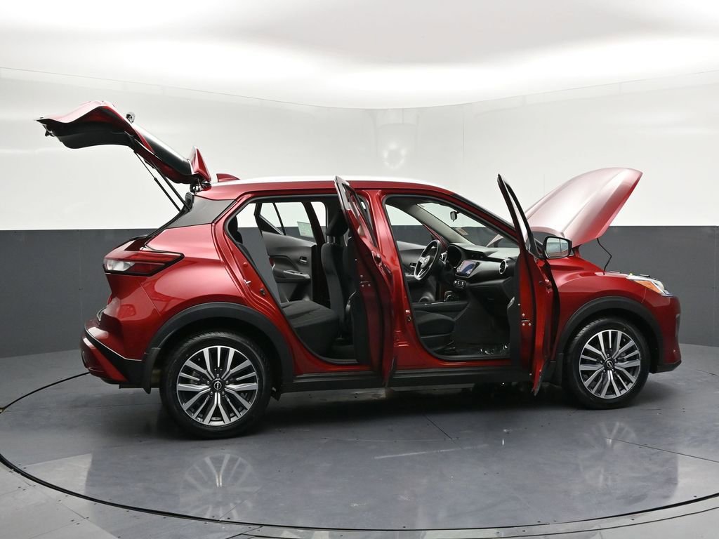 Used 2023 Nissan Kicks SV image 32