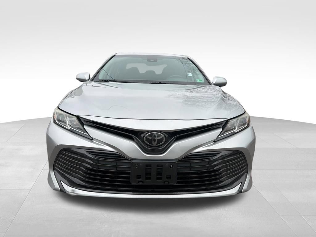 Used 2019 Toyota Camry LE FWD image 9