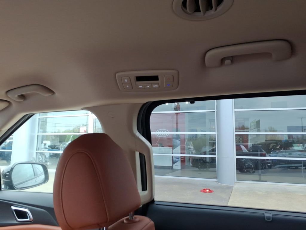 New 2026 Kia Carnival EX image 11